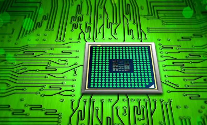 Analog Devices MAX13487EESA+T: Надежный приемопередатчик RS-485/RS-422 для промышленной связи